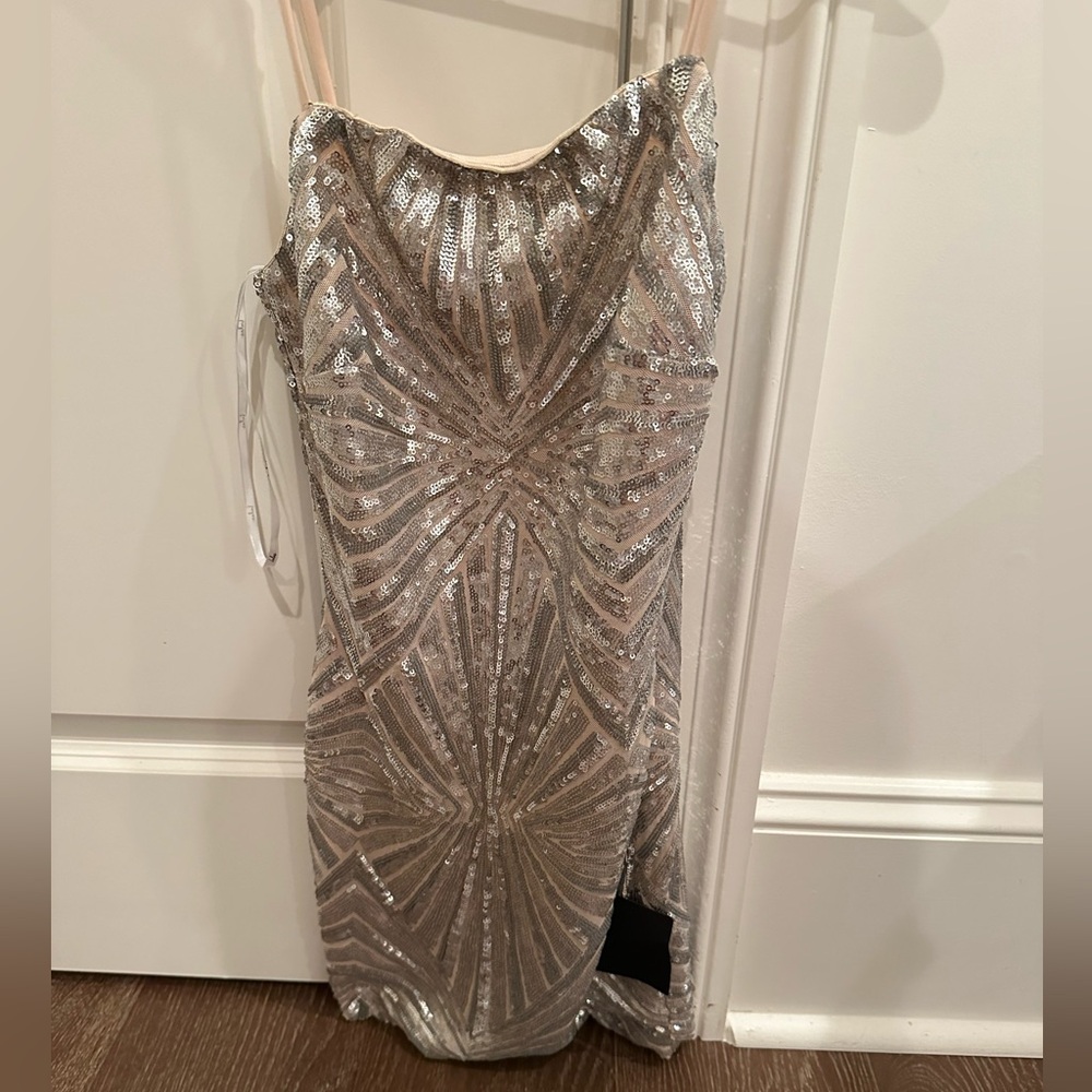 NWT Lulus Sequin Dress Hoco - Picture 2 of 4